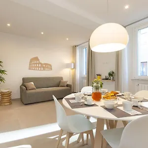  Apartamento Colosseum Holidays - San Giovanni In Laterano